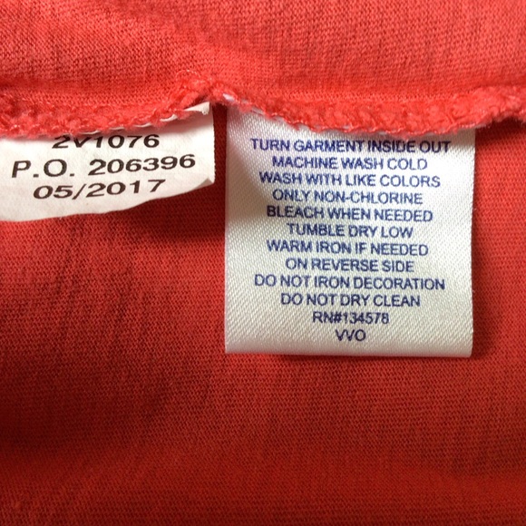 Vineyard Vines Patriotic Red Whale Pocket T-Shirt - Picture 4 of 8